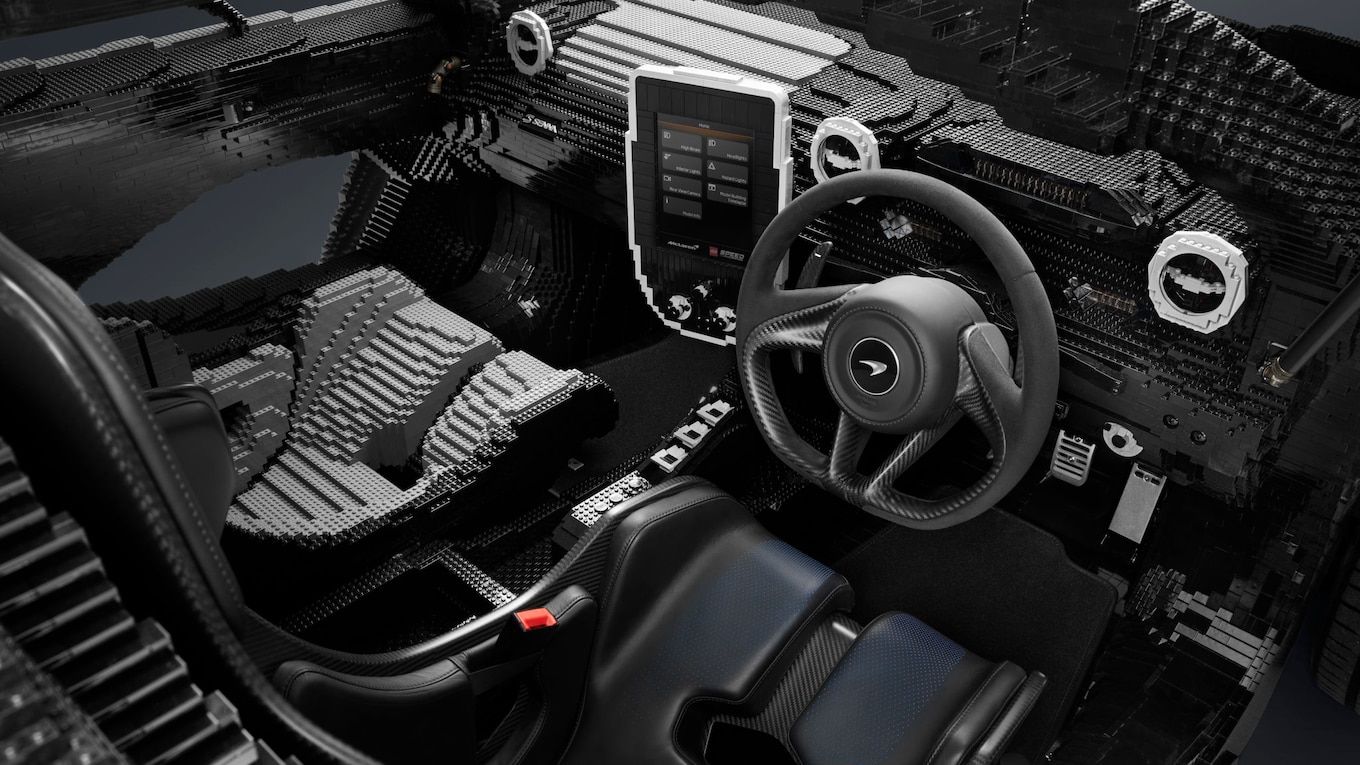 lego-mclaren-senna-interior-e15536340337